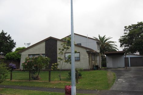 Photo of property in 1/58 Challen Close, Conifer Grove, Takanini, 2112