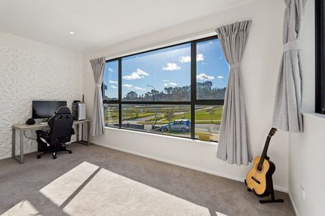 Photo of property in 46 Celestial Crescent, Orewa, 0931