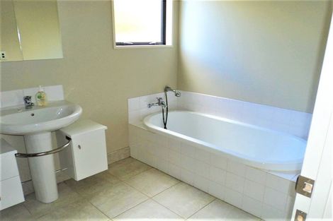 Photo of property in 106a Kings Drive, Wanaka, 9305