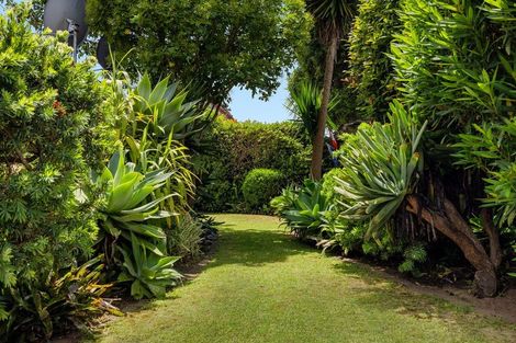 Photo of property in 52 Sunrise Avenue, Mount Maunganui, 3116