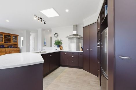 Photo of property in 15 Ashgrove Place, Ohauiti, Tauranga, 3112