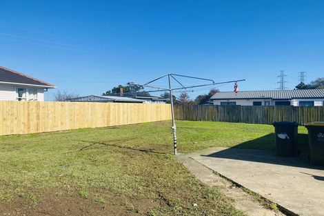 Photo of property in 79 Dale Crescent, Pakuranga, Auckland, 2010
