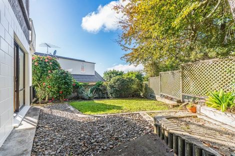 Photo of property in 2/114 Ocean View Road, Northcote, Auckland, 0627