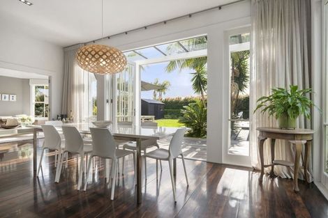 Photo of property in 26 Norwood Road, Bayswater, Auckland, 0622