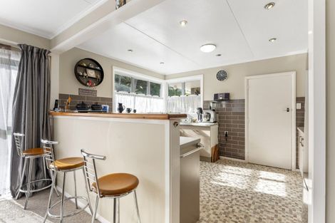 Photo of property in 8 Hulke Street, Foxton, 4814