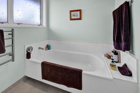 Photo of property in 18 Kowhai Street, Hawera, 4610