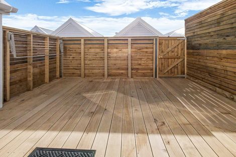 Photo of property in 31-41 Pirie Street, Mount Victoria, Wellington, 6011