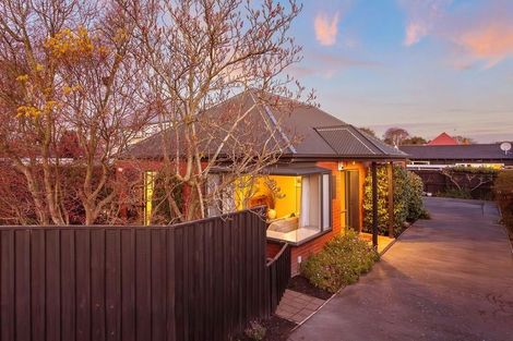 Photo of property in 2/76 Saint Albans Street, St Albans, Christchurch, 8014