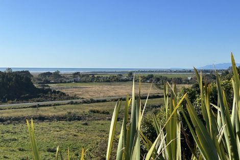 Photo of property in 37 Takutai Terrace, Ruatapu, 7883