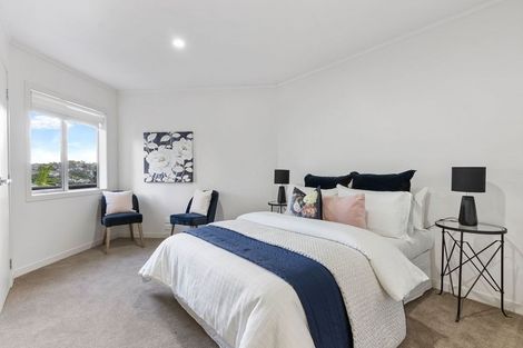 Photo of property in 17 Rangitoto View Road, Cockle Bay, Auckland, 2014