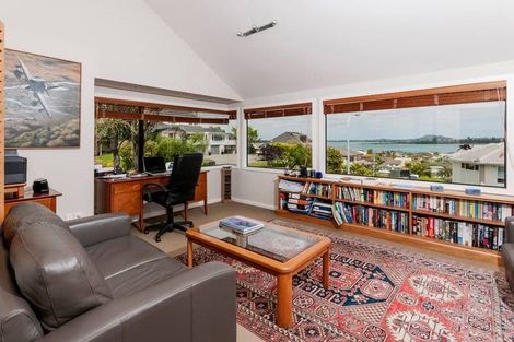 Photo of property in 8 Lynton Road, Bucklands Beach, Auckland, 2012