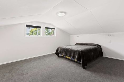 Photo of property in 14 Peace Avenue, Moturoa, New Plymouth, 4310