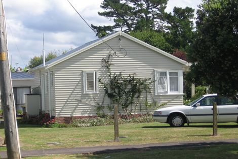 Photo of property in 1/48 Queen Mary Avenue, New Lynn, Auckland, 0600