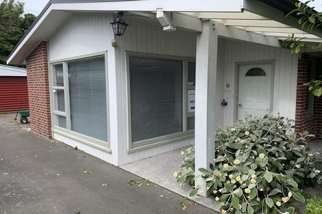 Photo of property in 356 Memorial Avenue, Burnside, Christchurch, 8053
