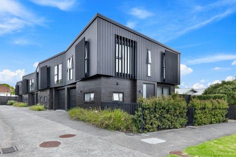 Photo of property in 18b St Michaels Avenue, Point Chevalier, Auckland, 1022