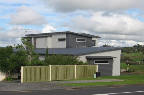Photo of property in 80 Somerville Road, Shelly Park, Auckland, 2014
