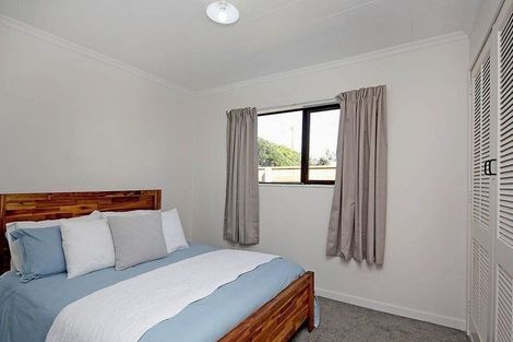 Photo of property in 5 Linklater Avenue, Foxton Beach, Foxton, 4815