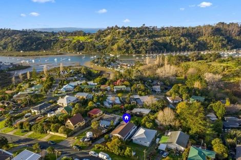 Photo of property in 11 Gurnard Road, Stillwater, Silverdale, 0993