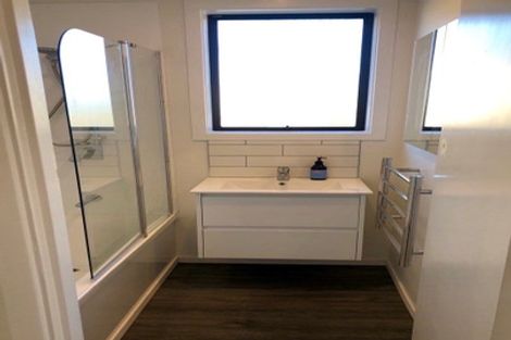 Photo of property in 32 Garvins Road, Hornby, Christchurch, 8042