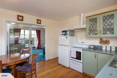 Photo of property in 2/202 Waimairi Road, Ilam, Christchurch, 8041