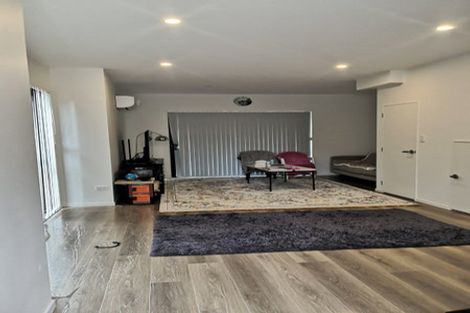 Photo of property in 9b Poruru Close, Papakura, 2110