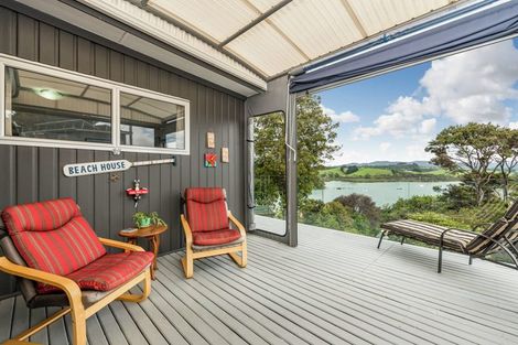 Photo of property in 3 Kanuka Road, Sandspit, Warkworth, 0982