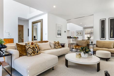 Photo of property in 111a Saint Andrews Square, Strowan, Christchurch, 8052