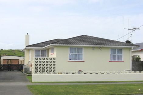 Photo of property in 60 Polson Street, Castlecliff, Whanganui, 4501