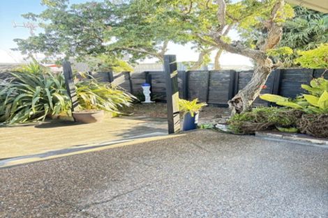 Photo of property in 1/801 Hastings Street North, Hastings, 4122