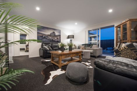 Photo of property in 7 Leet Crescent, Papamoa Beach, Papamoa, 3118