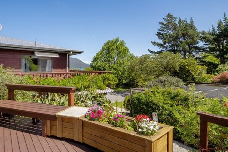 Photo of property in 5732 Kenepuru Road, Waitaria Bay, Picton, 7282