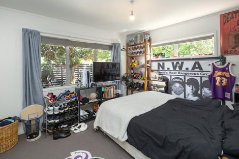 Photo of property in 43 Sackville Street, Martinborough, 5711