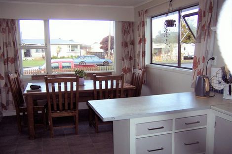 Photo of property in 4 Carlyle Street, Tuatapere, 9620