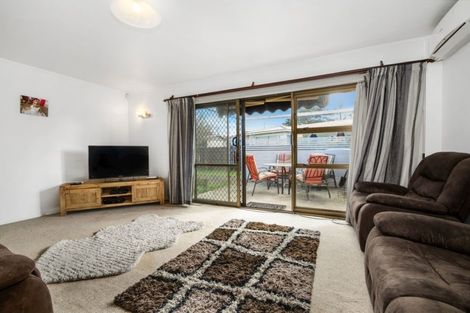 Photo of property in 2/26 Prictor Street, Papakura, 2110