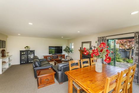 Photo of property in 7 The Oaks, Awapuni, Palmerston North, 4412