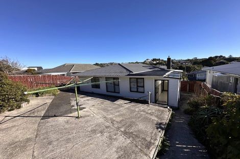 Photo of property in 20 Oswald Crescent, Paparangi, Wellington, 6037