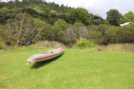 Photo of property in 4 Riverview Road, Cooks Beach, Whitianga, 3591