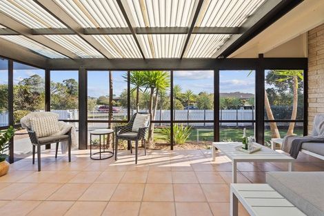 Photo of property in 2/99 Riverside Road, Orewa, 0931