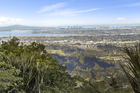 Photo of property in 27 Turanga Road, Henderson Valley, Auckland, 0612