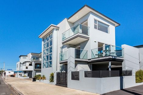 Photo of property in 2 Lucern Lane, Petone, Lower Hutt, 5012