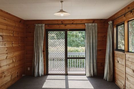 Photo of property in 6 Gates Road, Waikanae Beach, Waikanae, 5036