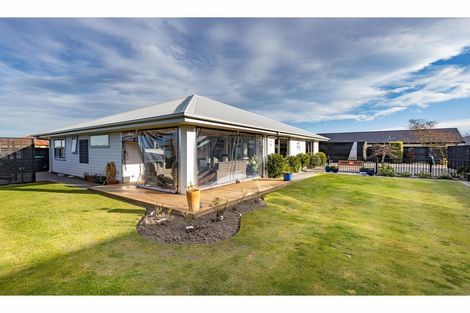 Photo of property in 22 Sequoia Way, Rangiora, 7400