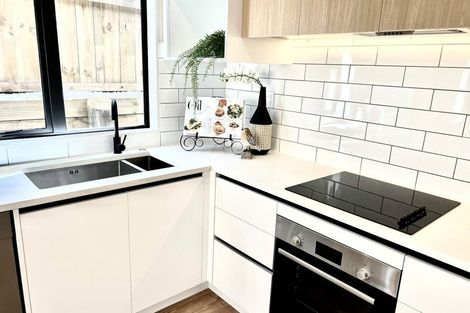 Photo of property in 313b Bucklands Beach Road, Bucklands Beach, Auckland, 2012