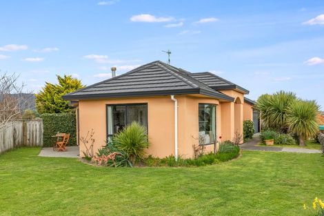 Photo of property in 155 Guildford Drive, Paraparaumu Beach, Paraparaumu, 5032