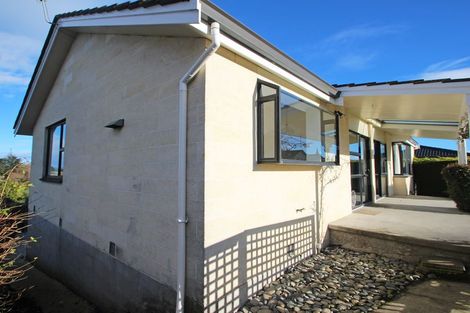 Photo of property in 22 Leven Street, South Hill, Oamaru, 9400