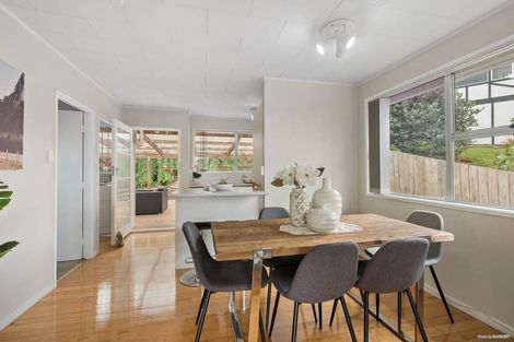 Photo of property in 1/10 Mcquoid Place, Glenfield, Auckland, 0629