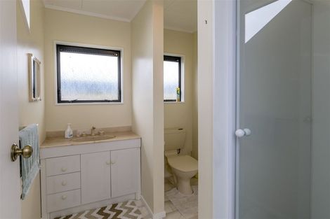 Photo of property in 18 Homewood Avenue, Levin, 5510