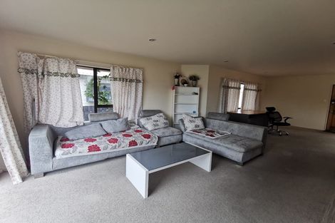 Photo of property in 2/14 James Street, Bayview, Auckland, 0629