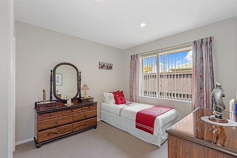 Photo of property in 1 Ross Place, Northwood, Christchurch, 8051