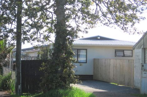 Photo of property in 1/99 Henderson Valley Road, Henderson, Auckland, 0612